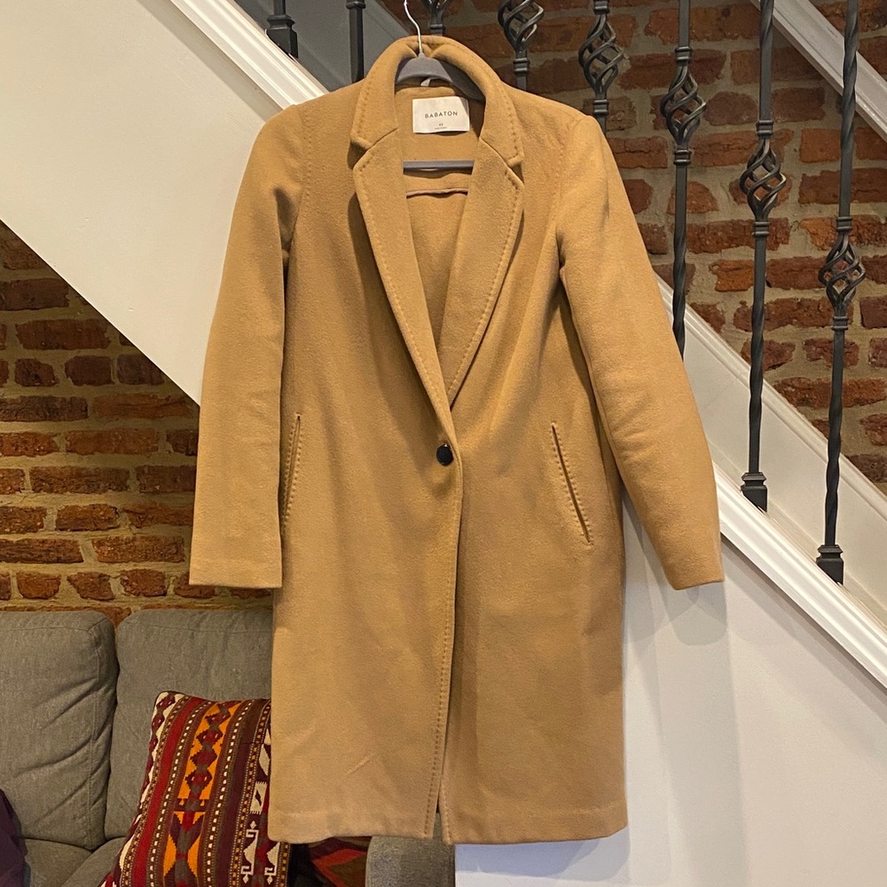 Aritzia Babaton Women's Tan Wool Jacket 🧥